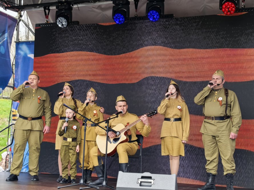 Равнение на Победу!